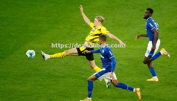 斯图加特将在客场对阵沙尔克，争取胜利