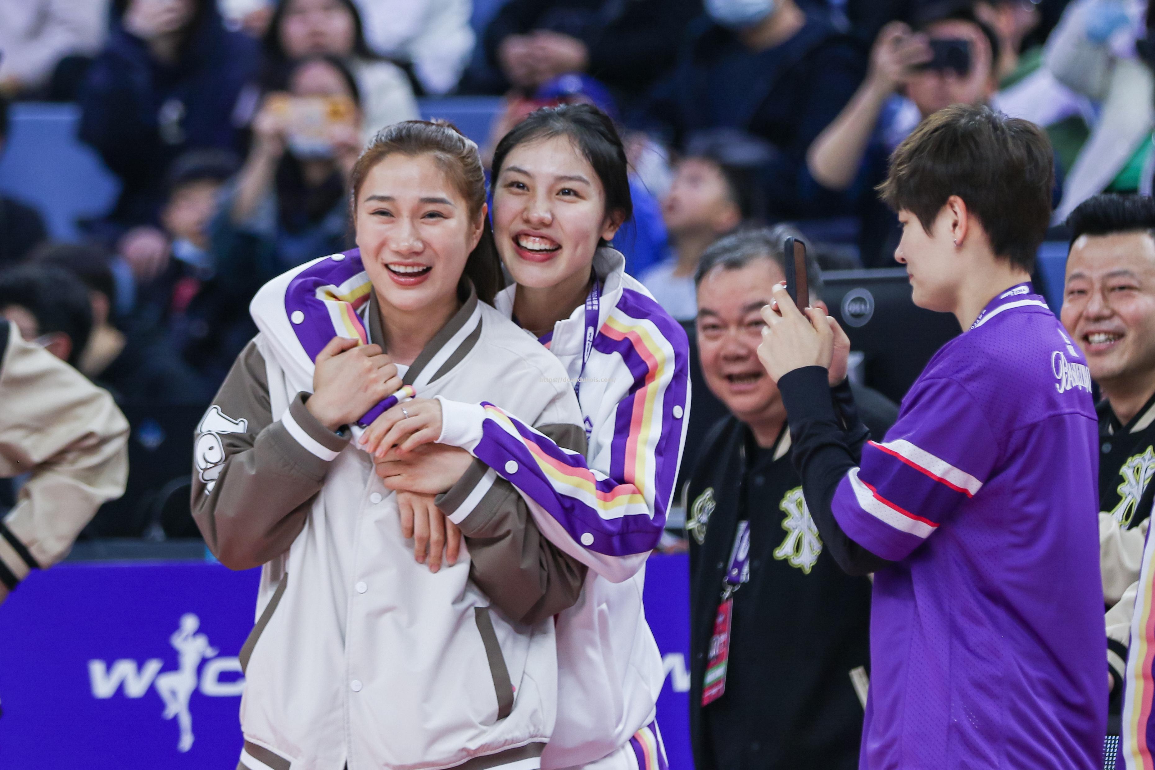 内蒙古夺得激烈胜利，晋级季后赛